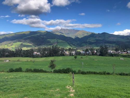 Hacienda de 21 hectáreas en venta, entre Amaguaña y Tambillo, todos los servicios 