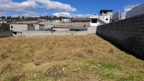 Terreno plano, 500m2, Urbanización Banco de Fomento, todos los servicios