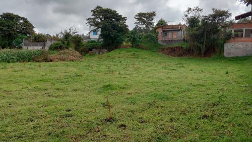 OPORTUNIDAD, Terreno esquinero en venta, en Cotogchoa, 1235m2, plano, todos los servicios